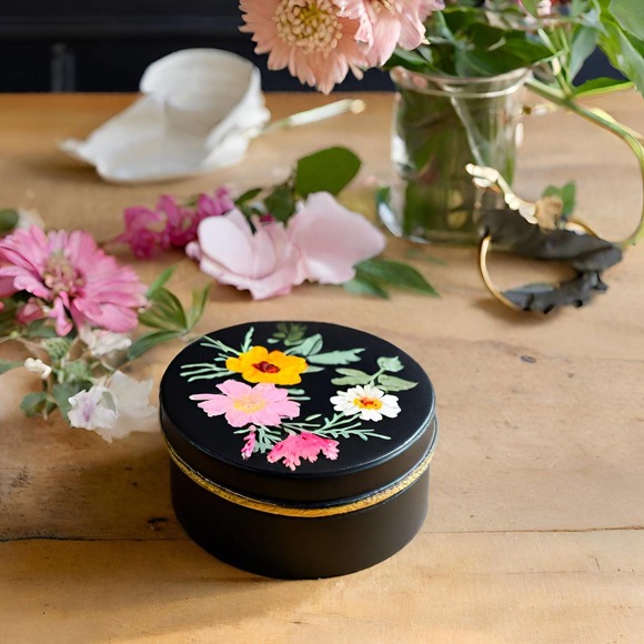 Hand-painted Black Floral lacquer box Vintage Tin Tole Trinket Bowl with Cover - Picture 3 of 10